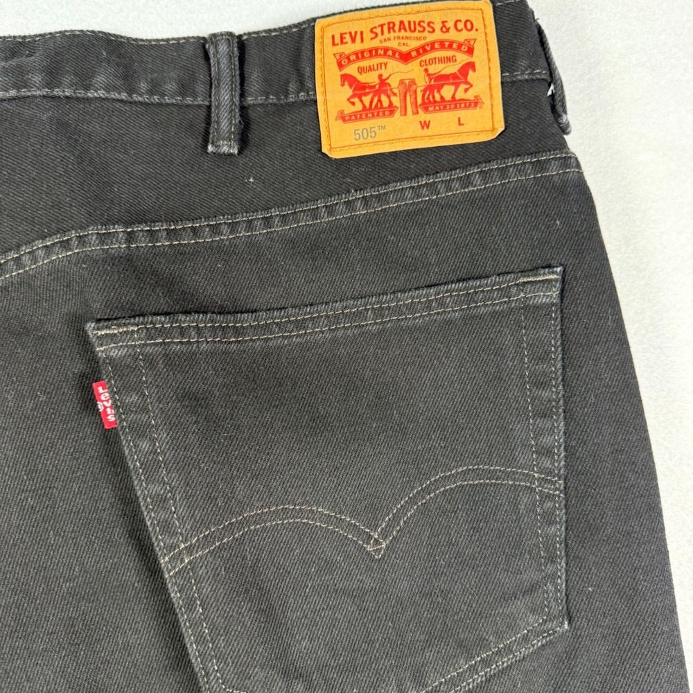 Levis 505 Regular Fit Black Denim Jeans Mens W46 L30 Straight Leg 04505-0260 - Picture 2 of 9